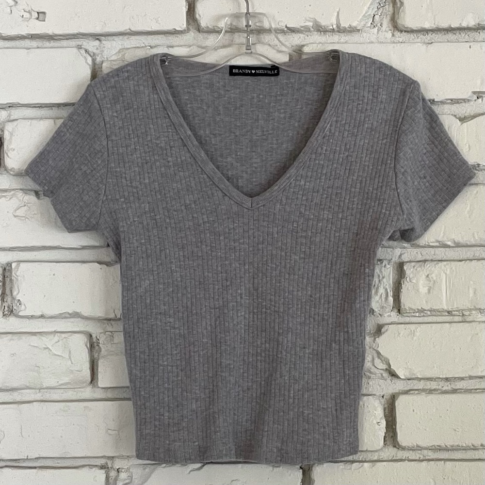 brandy melville grey v-neck cropped shirt